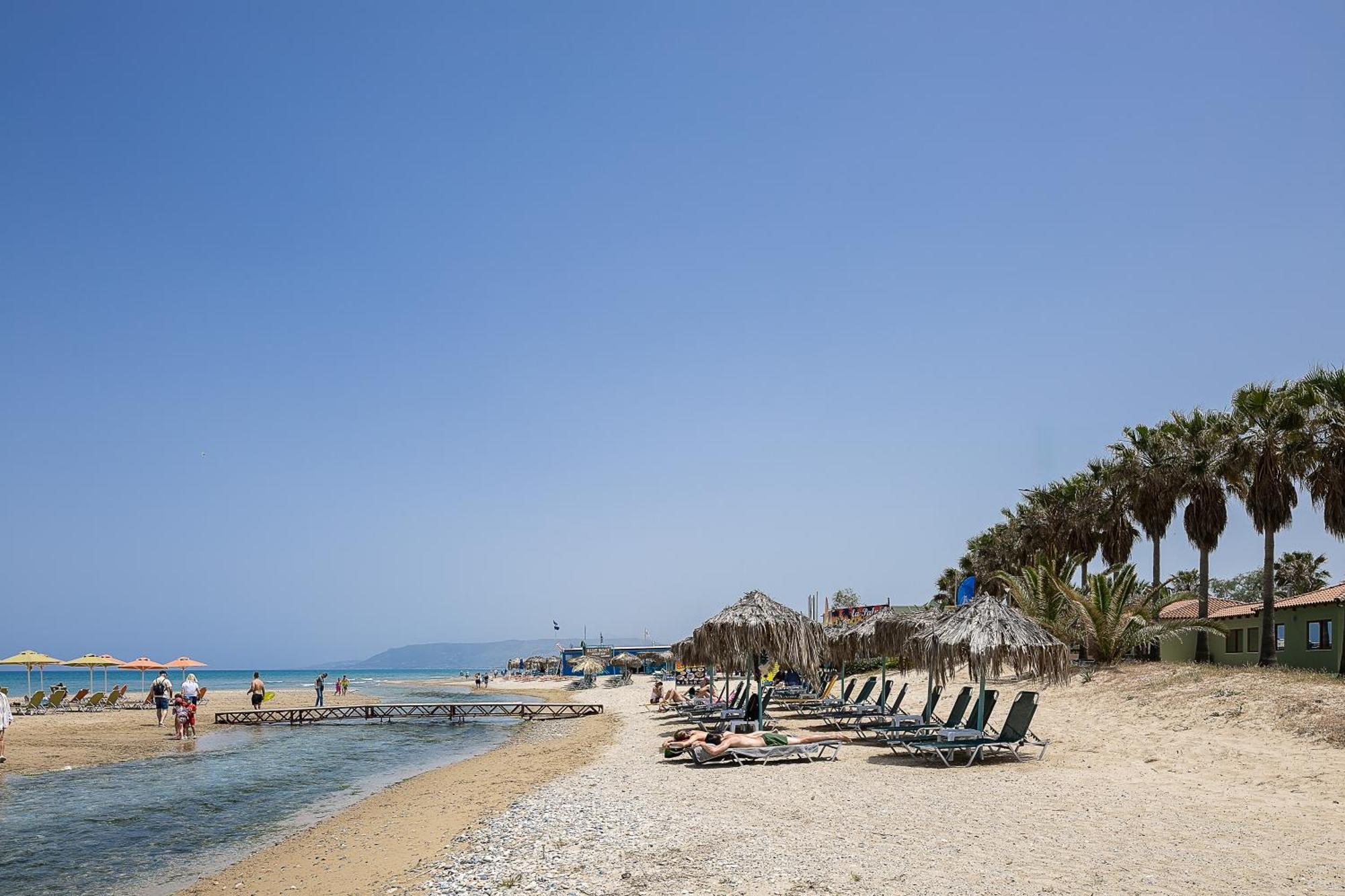 La Palma Beachfront Suites Георгиуполис Экстерьер фото