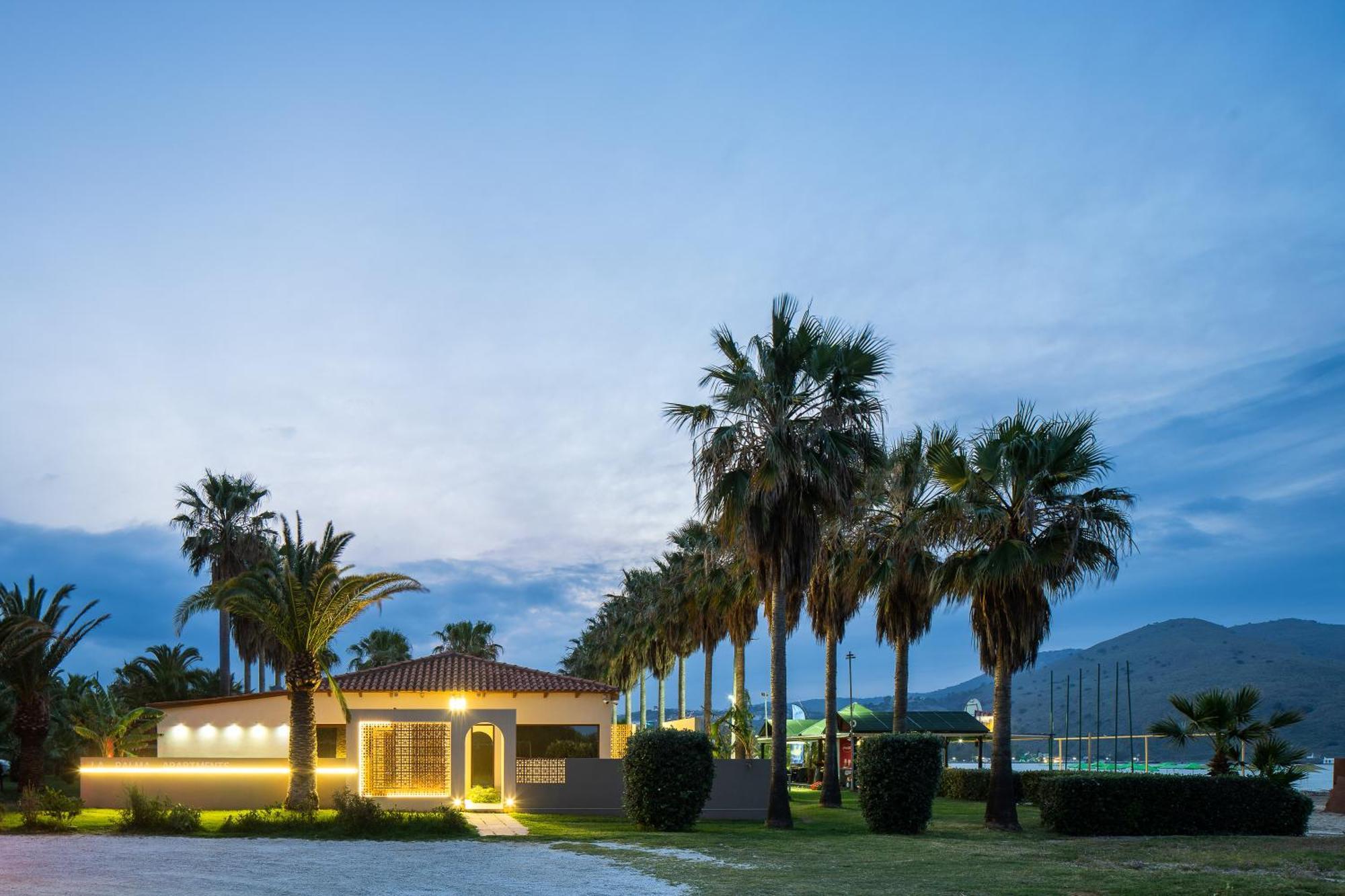 La Palma Beachfront Suites Георгиуполис Экстерьер фото