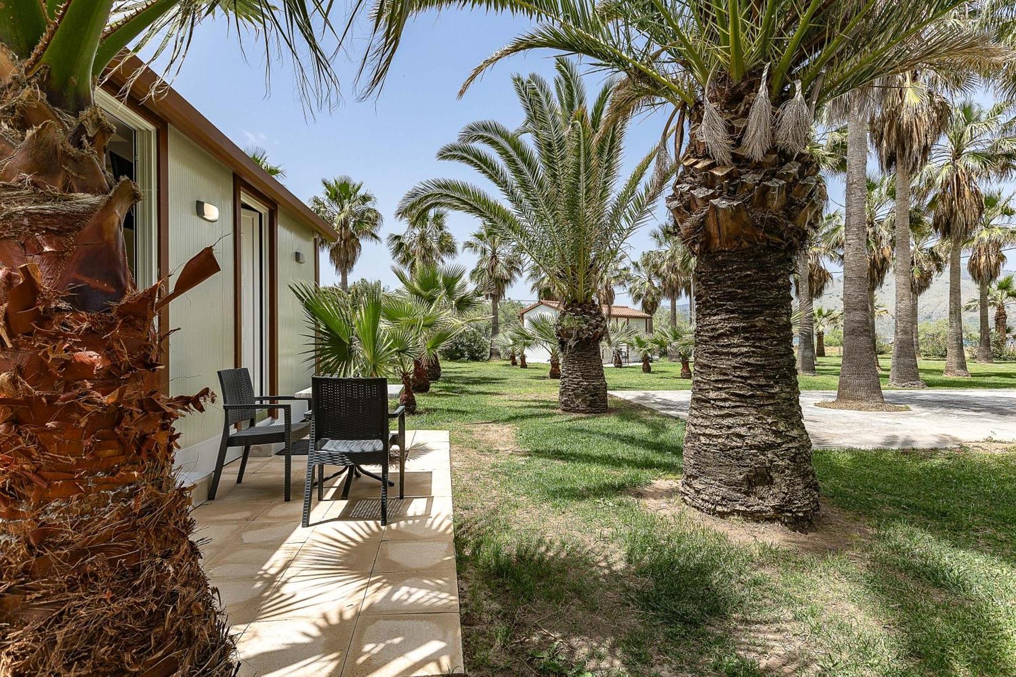 La Palma Beachfront Suites Георгиуполис Экстерьер фото