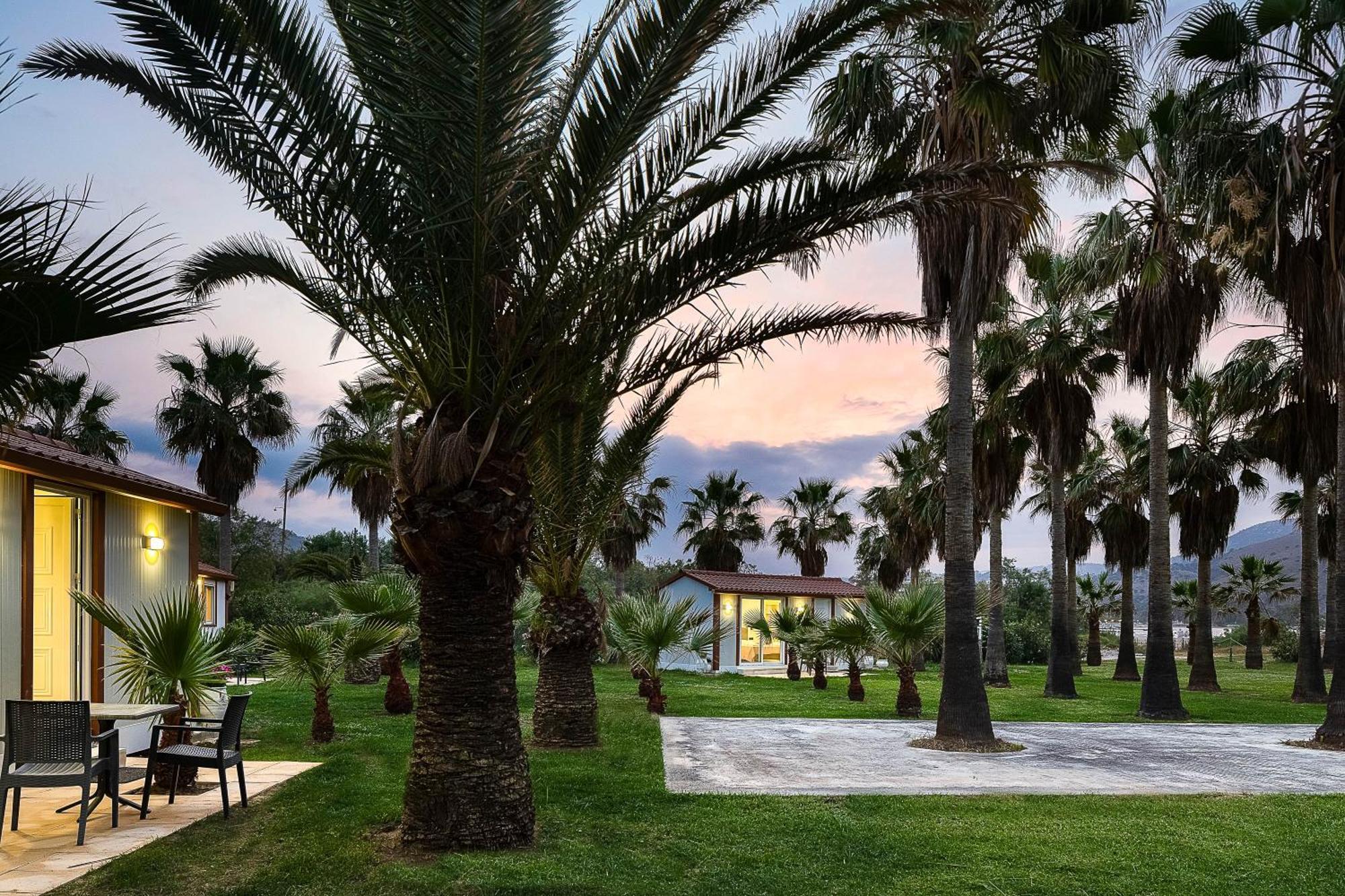 La Palma Beachfront Suites Георгиуполис Экстерьер фото